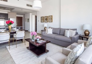 Stylish & Sophisticated 2BR Apt in JVT