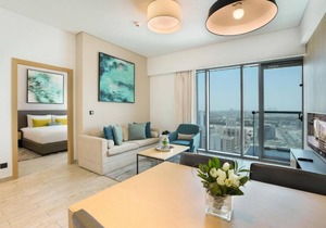 Superior One Bedroom Apartment Near Circle Mall 01