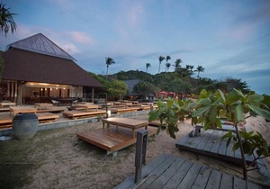 Thai traditional style villa The Myth by Srilanta