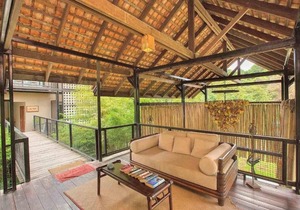 Thai traditional style villa The Myth by Srilanta