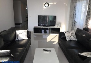 Three bedroom apartment on Pratumnak