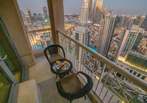 Top Floor 1BR Apartment (Partial Burj Khalifa & Fountain Views)
