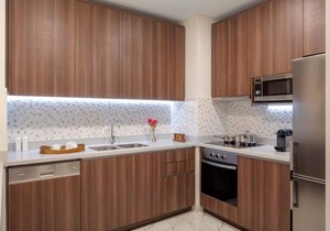 Two Bedroom Apartment Near Mina Seyahi Beach