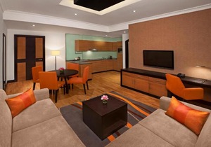 Two Bedroom Apartment Near Mall Of Emirates By Luxury Bookings
