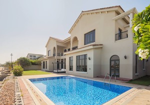 Upgraded 6Bedroom Villa on Beach The Palm Jumeirah