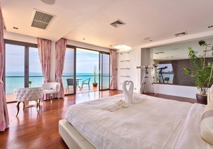 Villa U