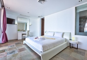 Villa U