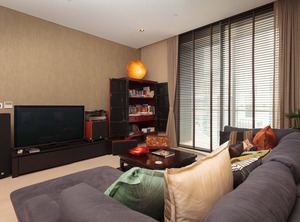 Silom | Embassy District