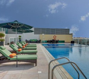 Al Khoory Atrium Hotel 