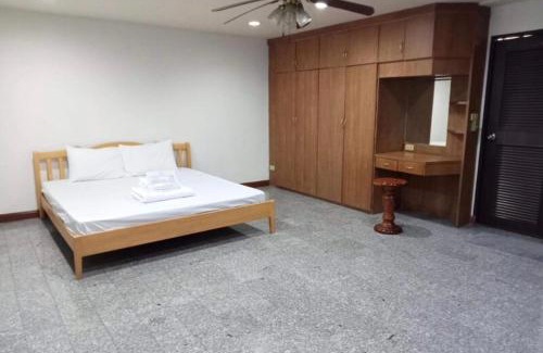 Bang Rak Phatthana Hostel | โชคชัยแมนชั่น บางบัวทอง
