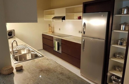 Trade Center House | 1 Bedroom Apartment Near WTC Metro Station
