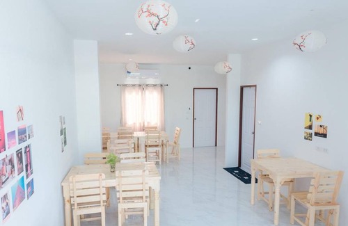 E-san Khet Hostel | 100 m² Hostel ∙ 3 bedrooms ∙ 8 guests