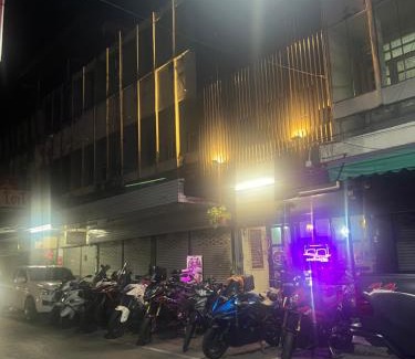 Ban Tai Hostel | 107 Hostel (One-O-Seven Hostel)