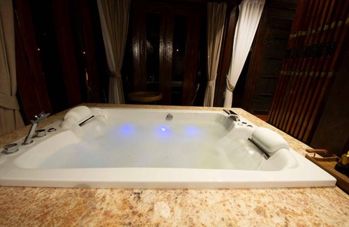 Thong Pha Phum Hotel | 120 m² Hotel ∙ 3 guests