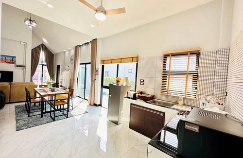 Surat Thani Villa | 152 m² Villa ∙ 3 bedrooms ∙ 9 guests