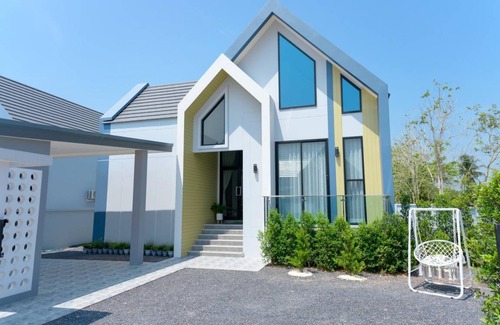 Surat Thani Villa | 152 m² Villa ∙ 3 bedrooms ∙ 9 guests