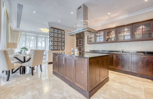 Palm Jumeirah Villa | 1550 m² Villa ∙ 5 bedrooms ∙ 11 guests