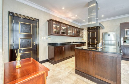 Palm Jumeirah Villa | 1550 m² Villa ∙ 5 bedrooms ∙ 11 guests