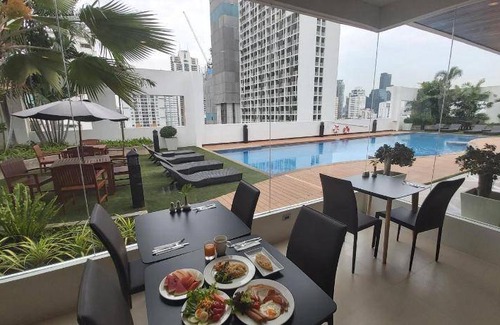 Khlong Toei Nuea Apartment | 160 m² Serviced apartment ∙ 2 bedrooms ∙ 127 guests