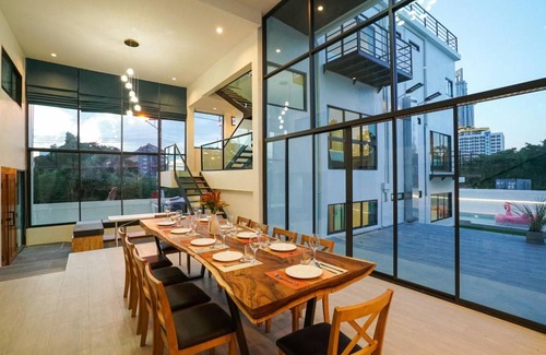 Na Chom Thian Villa | 1800 m² Villa ∙ 15 bedrooms ∙ 30 guests