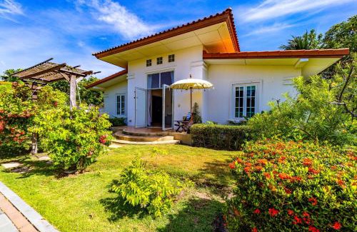 Nong Kae House | 2 Bedroom Private Pool Bali Style Villa B98