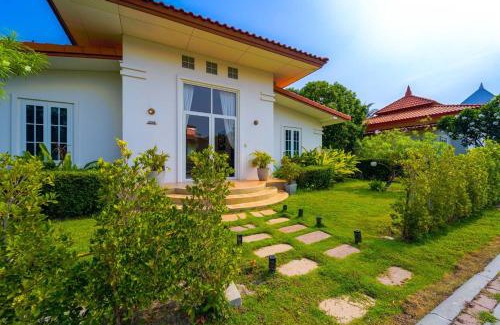 Nong Kae House | 2 Bedroom Private Pool Bali Style Villa B98