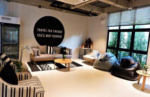 Chana Songkhram Hostel | 24 m² Hostel ∙ 8 guests