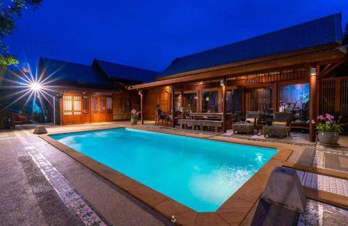 Amphawa Hotel | 250 m² Hotel ∙ 2 bedrooms ∙ 6 guests