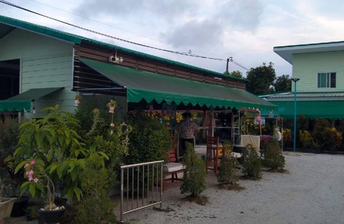 Rayong Hotel | 26 m² Hotel ∙ 10 guests