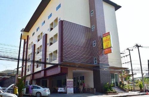 Nakhon Phanom House | 28 m² Motel ∙ 3 guests
