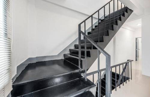 Phra Khanong Villa | 300 m² Villa ∙ 1 bedroom ∙ 13 guests