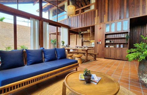 Chiang Saen Hotel | 320 m² Hotel ∙ 3 bedrooms ∙ 127 guests