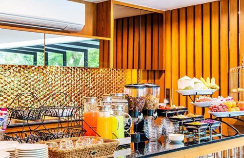 Phlabphla Hotel | 340 m² Hotel ∙ 2 bedrooms ∙ 127 guests