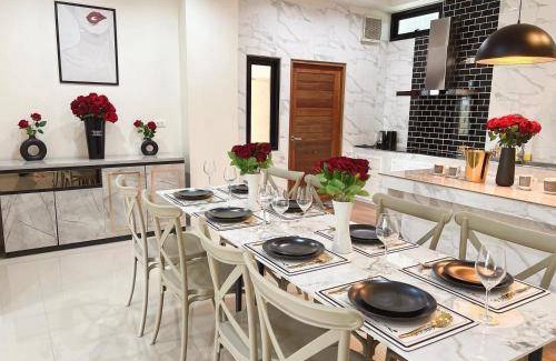 Wang Thonglang House | 350 m² House ∙ 4 bedrooms ∙ 20 guests