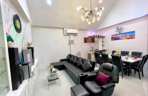 Pong Villa | 400 m² Villa ∙ 4 bedrooms ∙ 20 guests