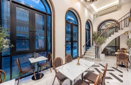 Samran Rat Hotel | 45 m² Hotel ∙ 4 guests