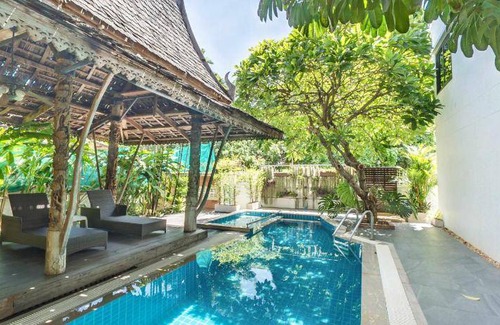 Bang Phlat Hotel | 56 m² Hotel ∙ 127 guests