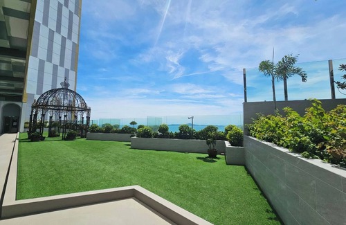 South Pattaya Apartment | 59th Floor Best Infinity Pool 5 Star Room At Beach