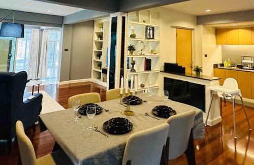 Bang Rak Villa | 5BRHouse City centre Silom 3min to BTS Saint Louis