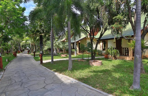 Sam Roi Yot Resort | 60 m² Resort ∙ 2 bedrooms ∙ 127 guests