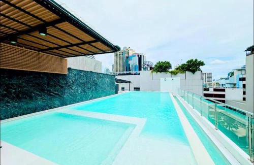 Khlong Toei Nuea Apartment | 6th Avenue Sukhumvit BKK Two Bedrooms BTS Asok Nana MRT Sukhumvit
