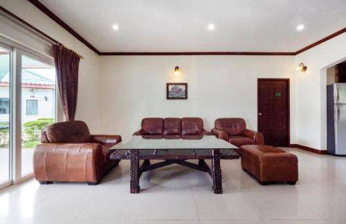 Nong Prue Hotel | 80 m² Hotel ∙ 20 guests