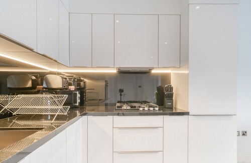 Downtown Dubai Apartment | 806, The Pad
