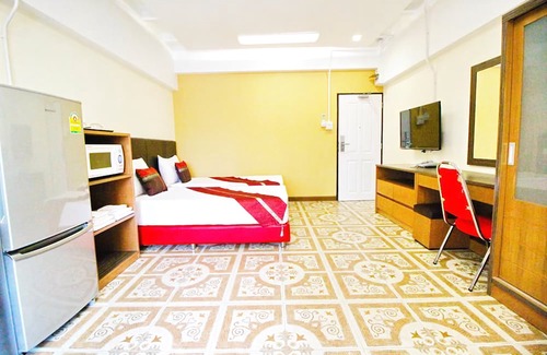 Ramkhamhaeng Hotel | AC Habitat Bangkok