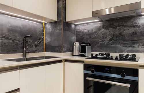 Business Bay Apartment | Amazing 2Br Apartment with Stunning Burj View