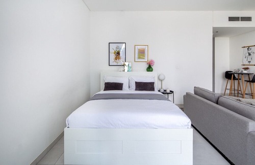 Downtown Dubai Apartment | Amazing Spacious Studio in Burj Khalifa District!