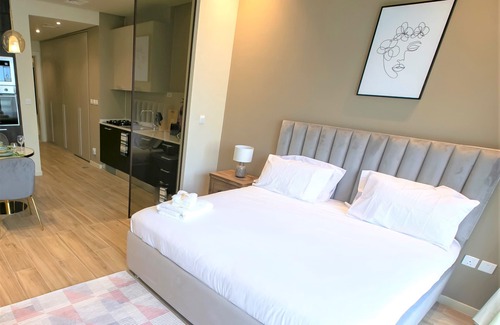 Jumeirah Village Apartment | Amazing stay Park View - Superior Studio balcony