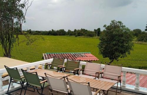 Banphot Phisai Villa | Aran Hostel & Cafe Nakorn Sawan