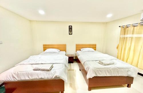 Chana Songkhram House | Baan at Khaosan Hostel