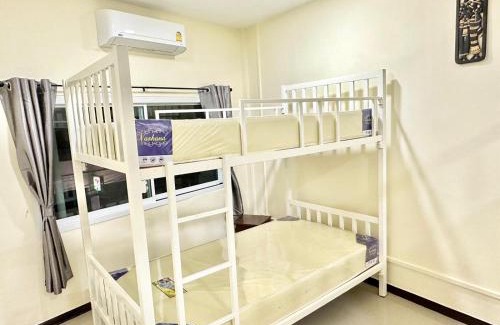 Chana Songkhram House | Baan at Khaosan Hostel